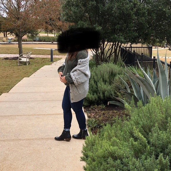 Luxe essentials apparel knit maternity sweater Pea - Picture 2 of 3